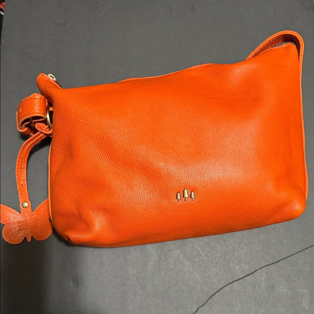 Elegant Orange Leather Shoulder Bag - Picture 4 of 16